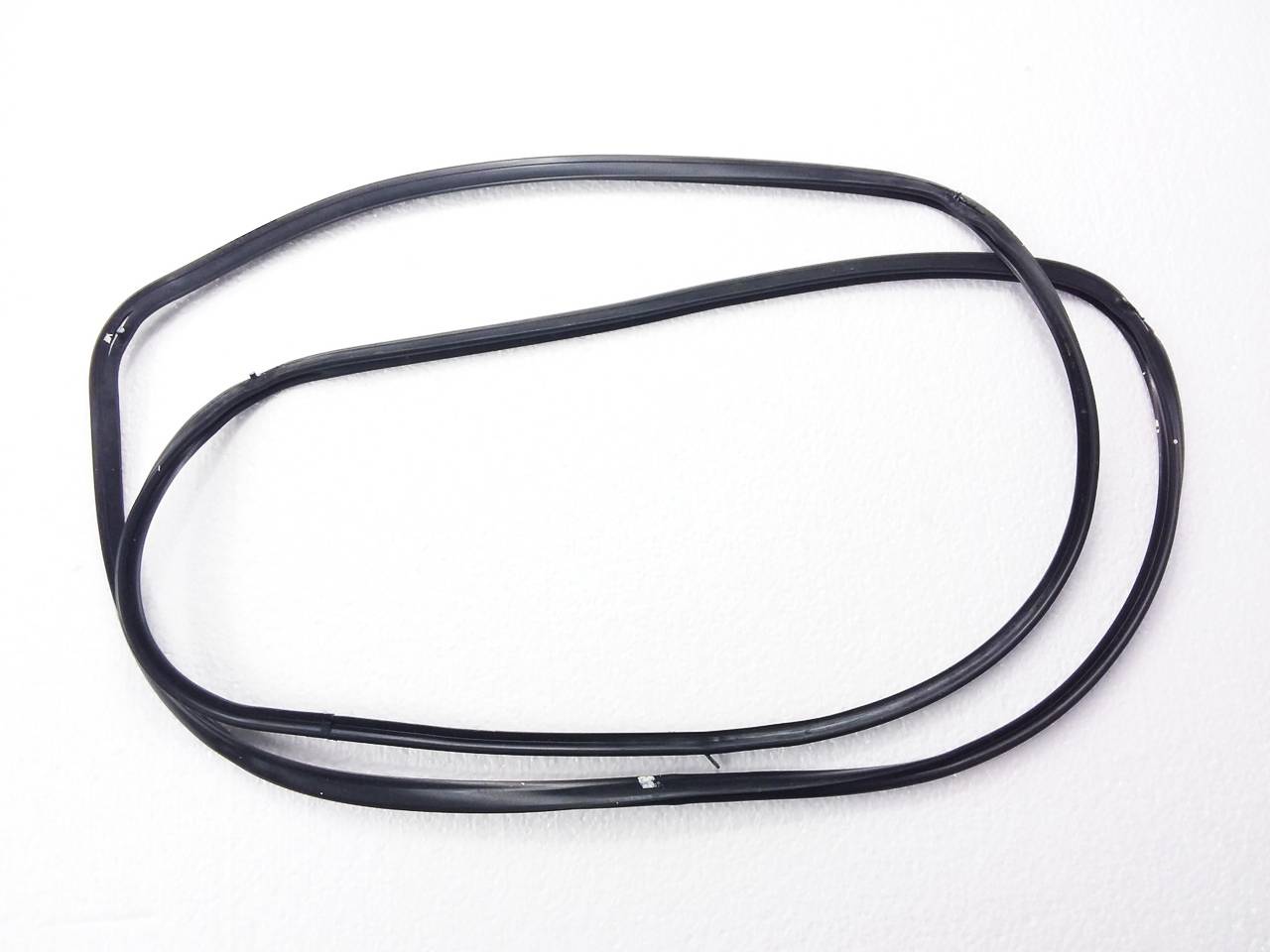 2041000001 Technika Oven Door Seal 900mm